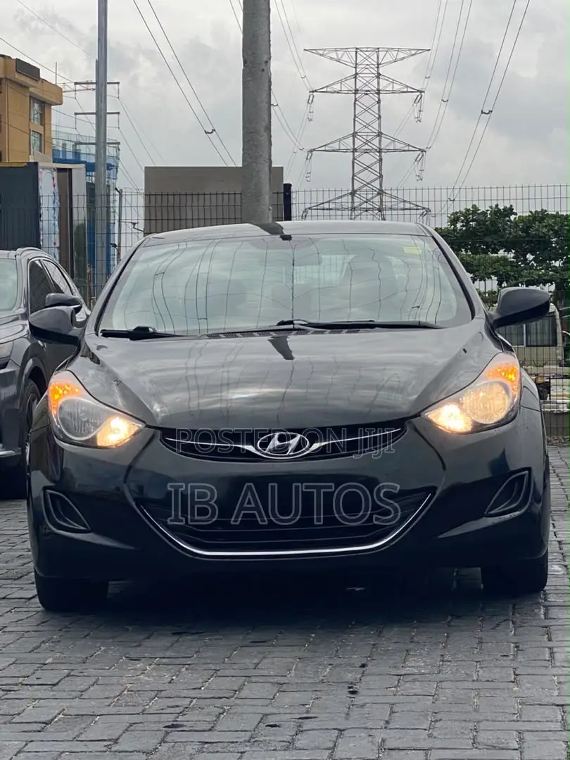 Hyundai Elantra GLS Sedan FWD (1.8L 4cyl 6M) 2013 Black