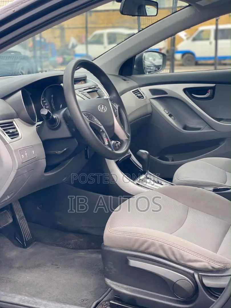 Hyundai Elantra GLS Sedan FWD (1.8L 4cyl 6M) 2013 Black