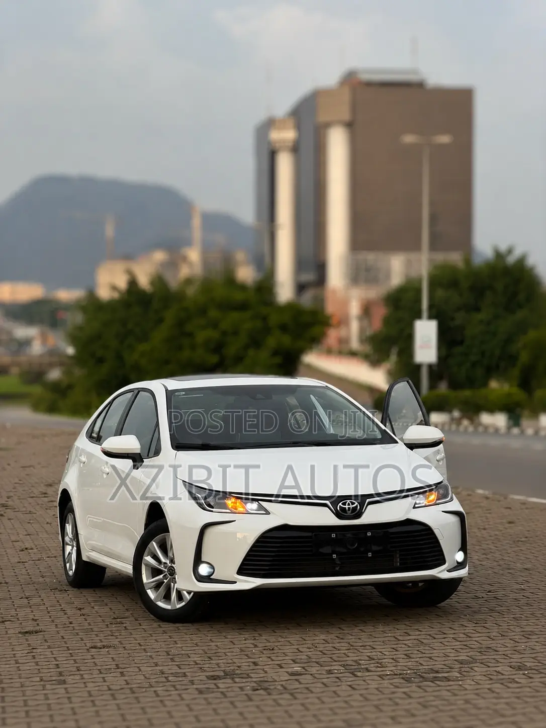 New Toyota Corolla SE 2026 White