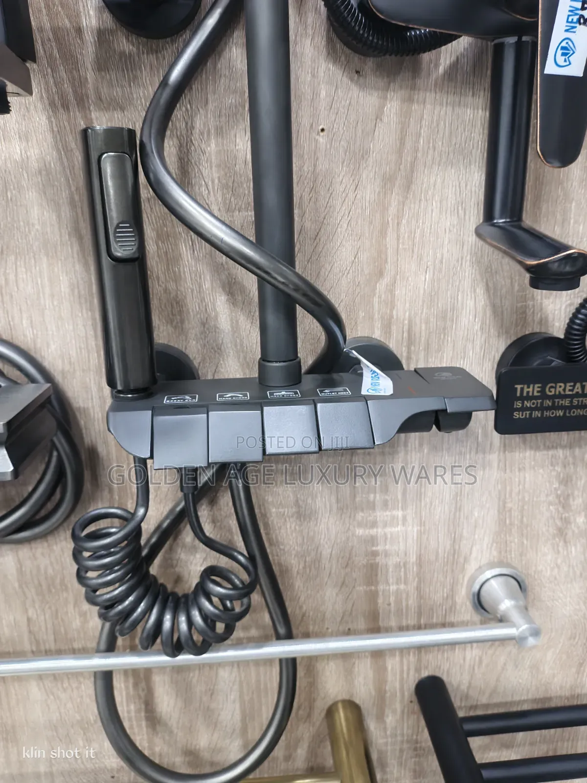 Black Piano Shower P21c