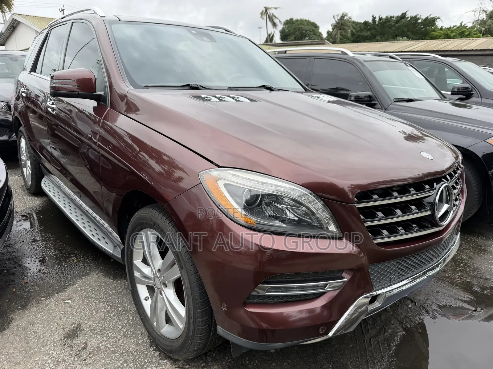 Mercedes-Benz M Class ML350 4MATIC 4dr SUV AWD (3.5L 6cyl 7A) 2014 Red