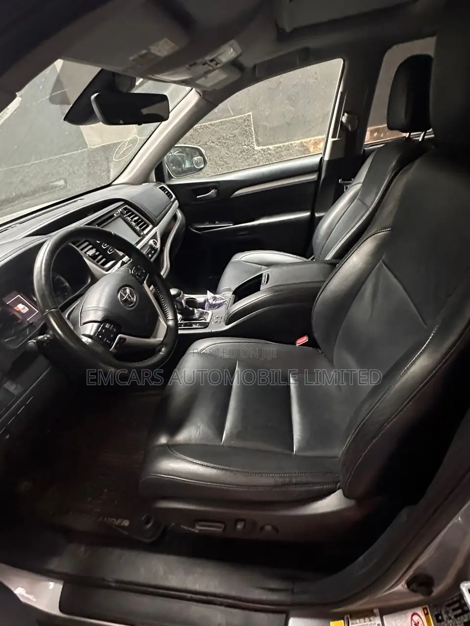 Toyota Highlander XLE 2019 Silver