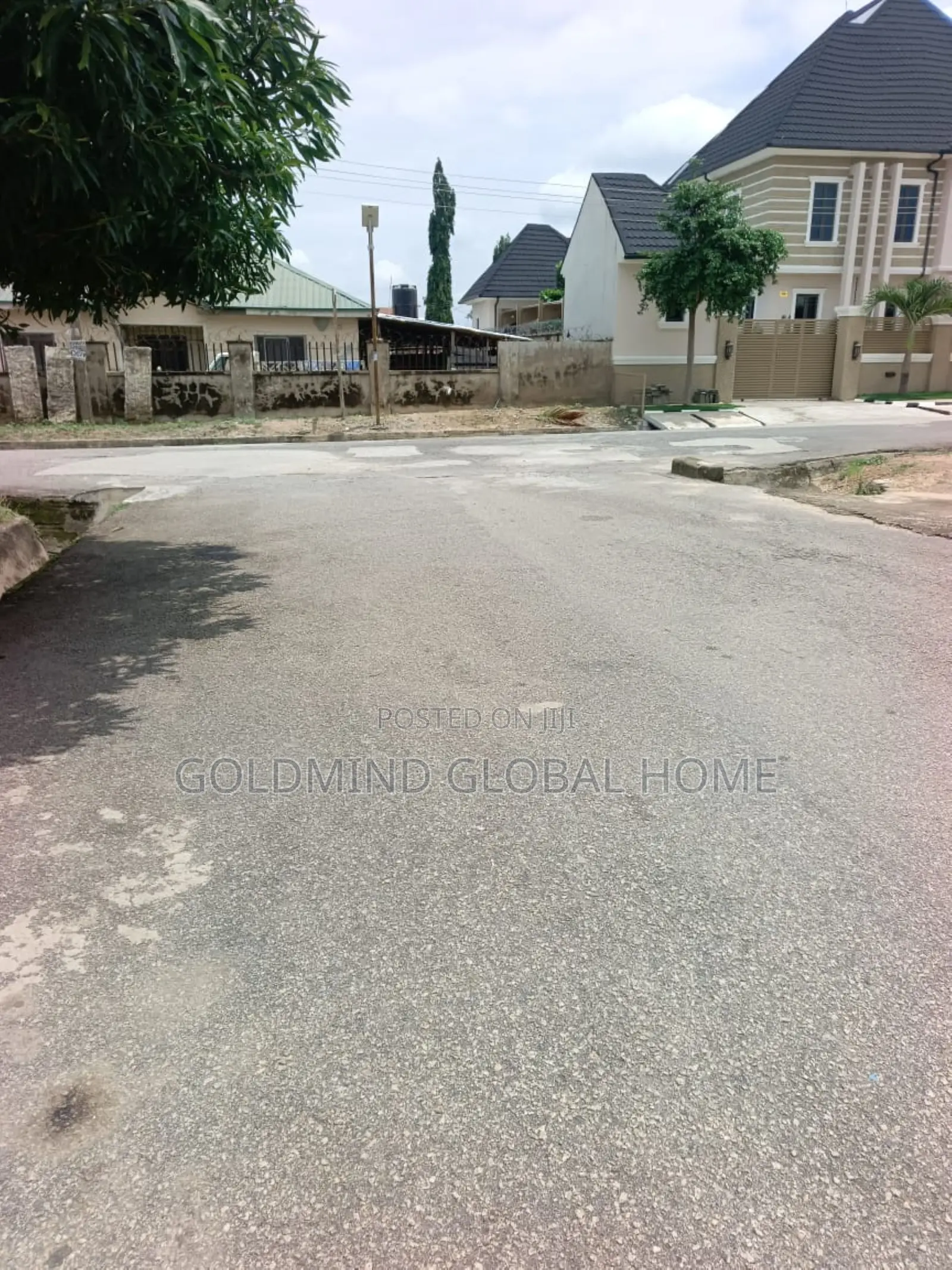 Distress Sale Estate Plot in Galadimawa for Sale