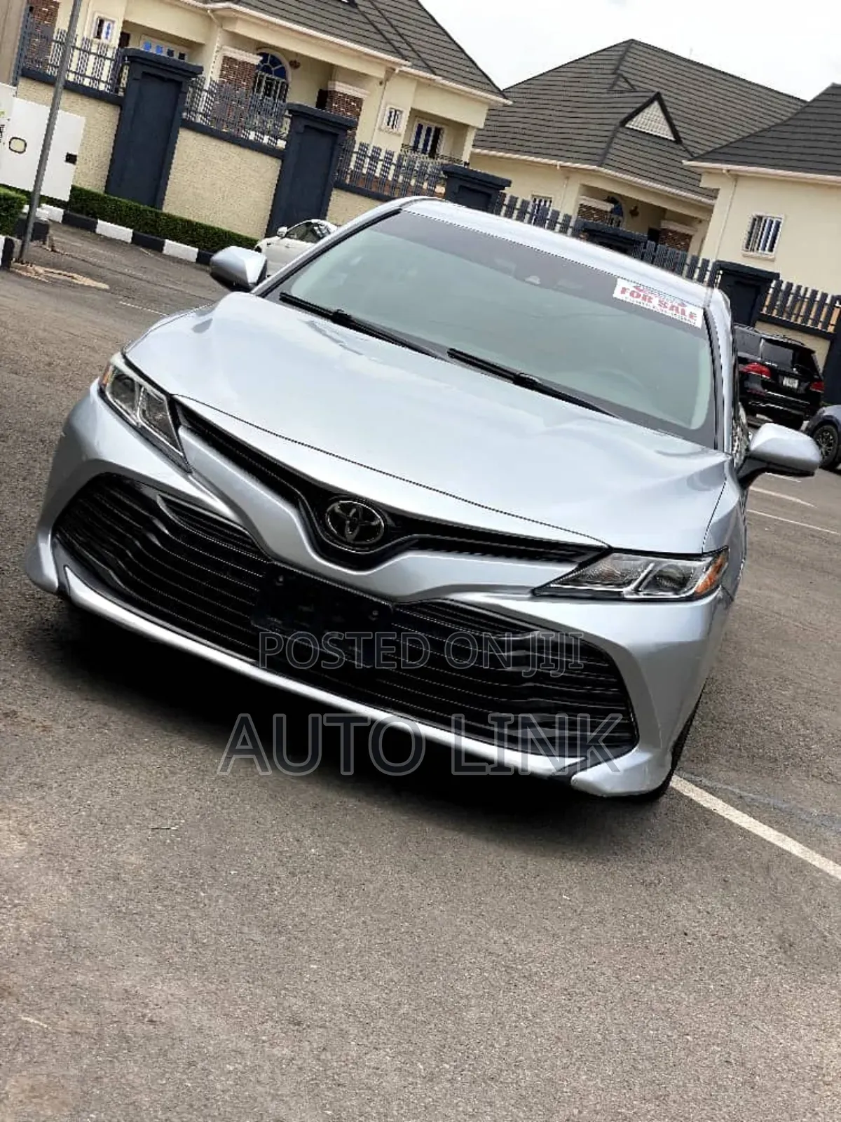 Toyota Camry L FWD (2.5L 4cyl 8AM) 2018 Silver