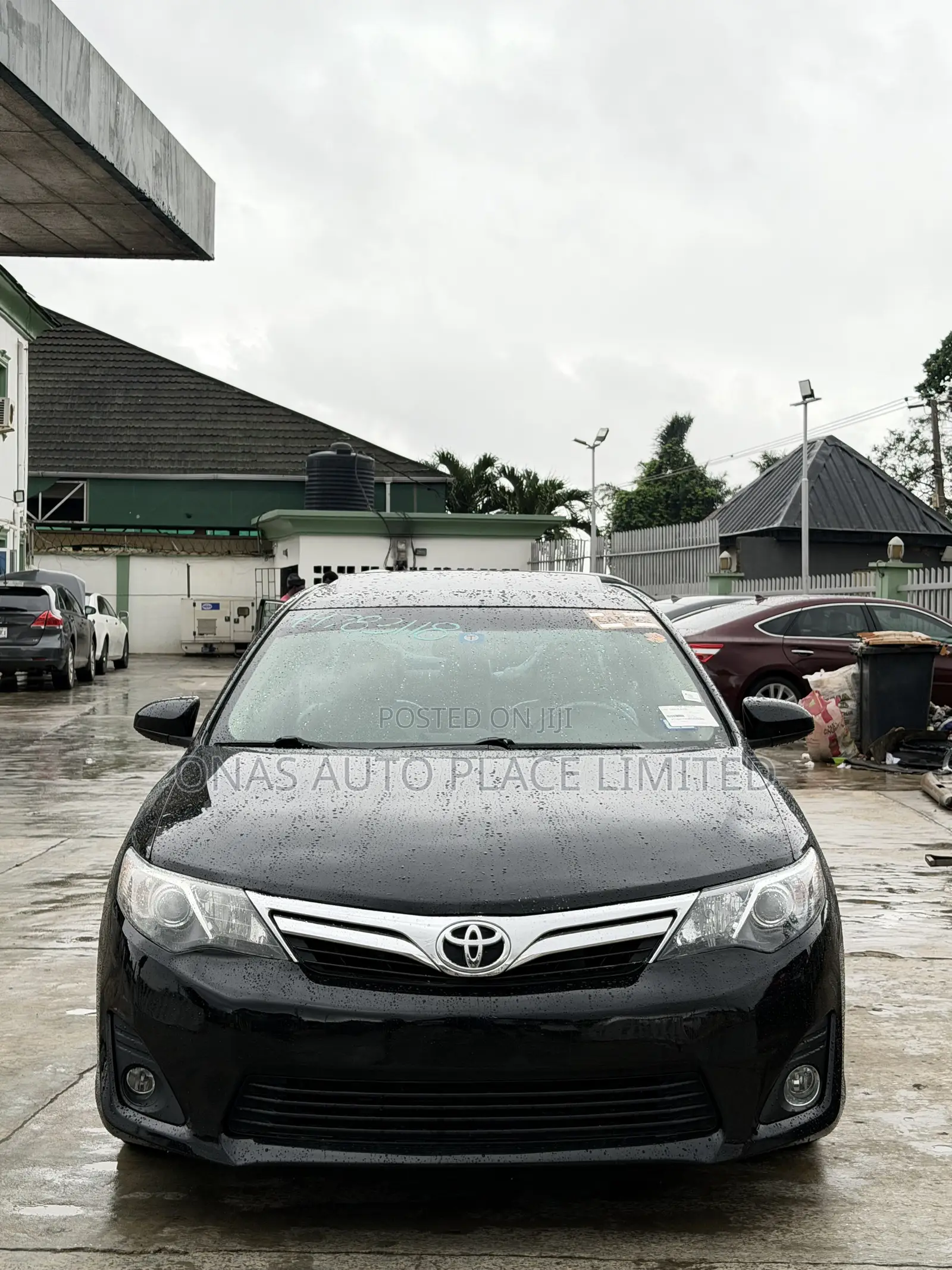 Toyota Camry XLE V6 4dr Sedan (3.5L 6cyl 6A) 2013 Black