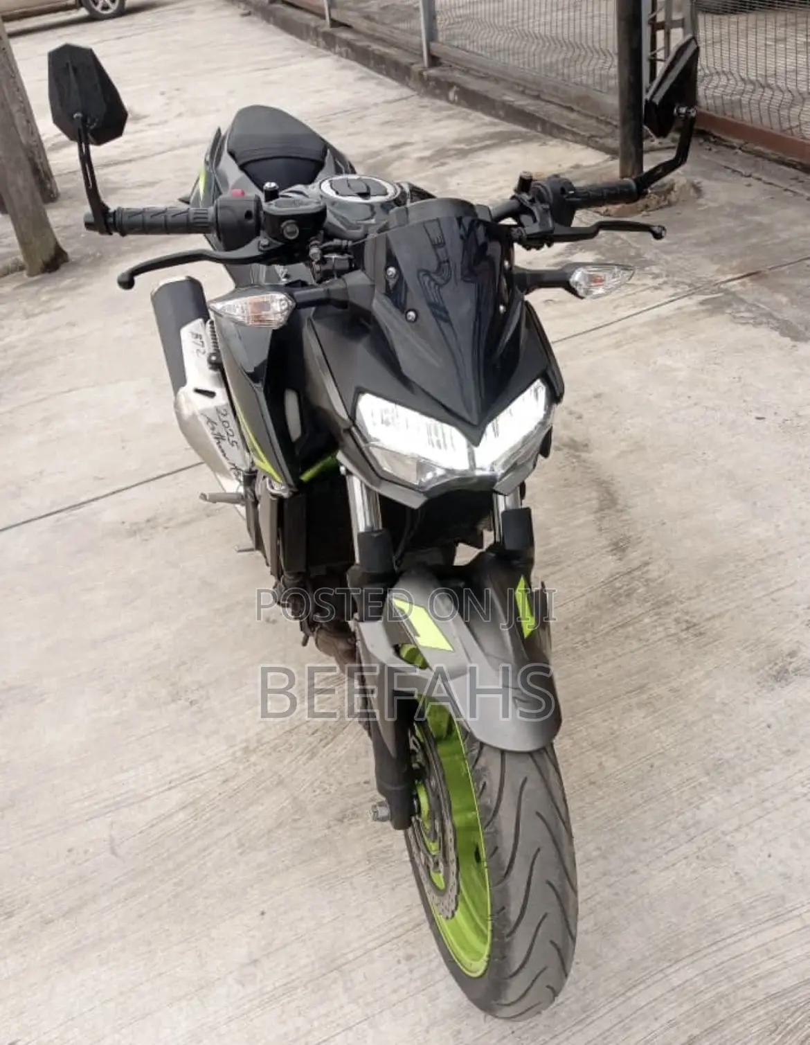 Kawasaki Z400 2022 Green