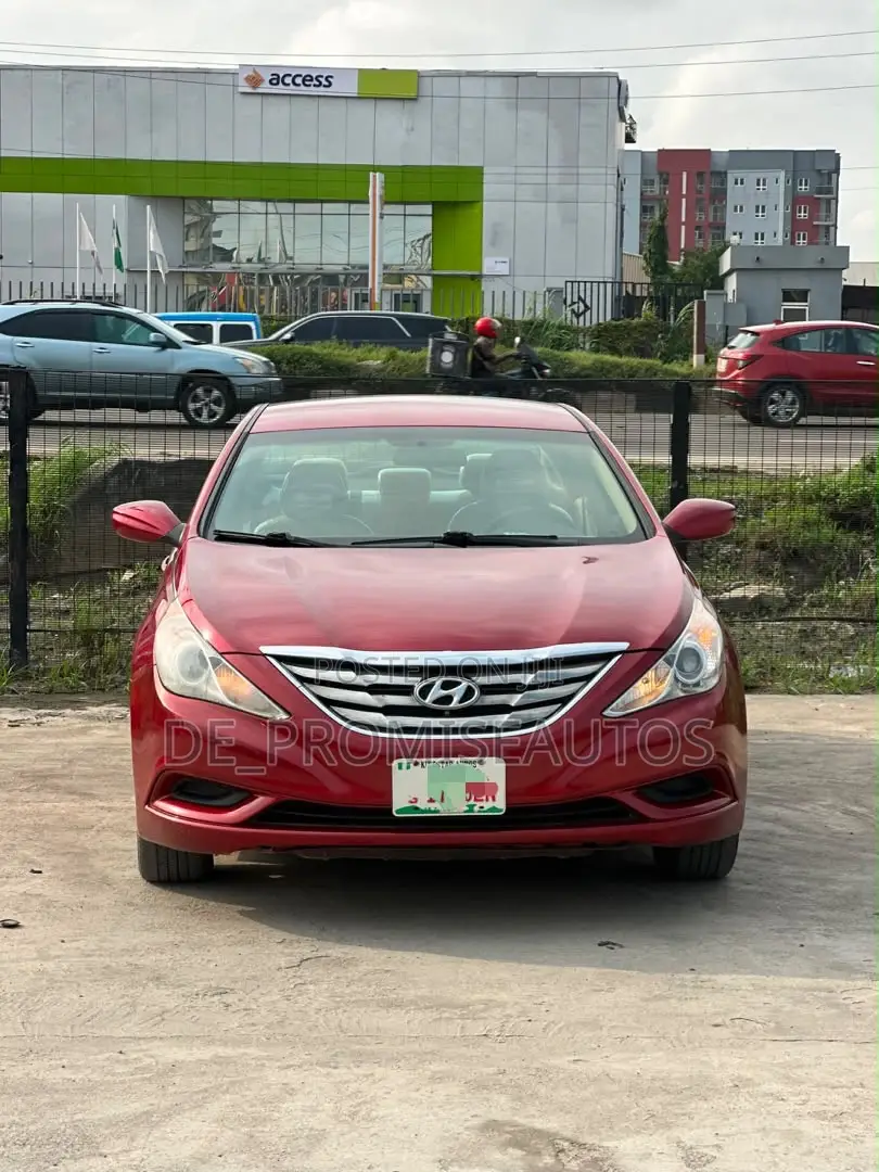 Hyundai Sonata 2010 Red