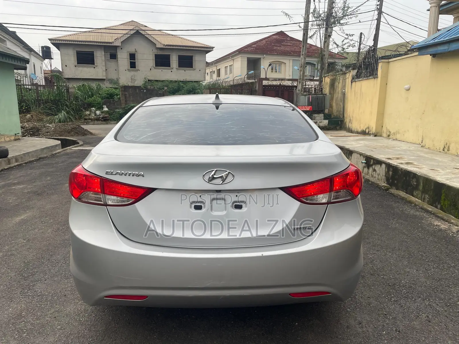Hyundai Elantra Limited 2012 Silver