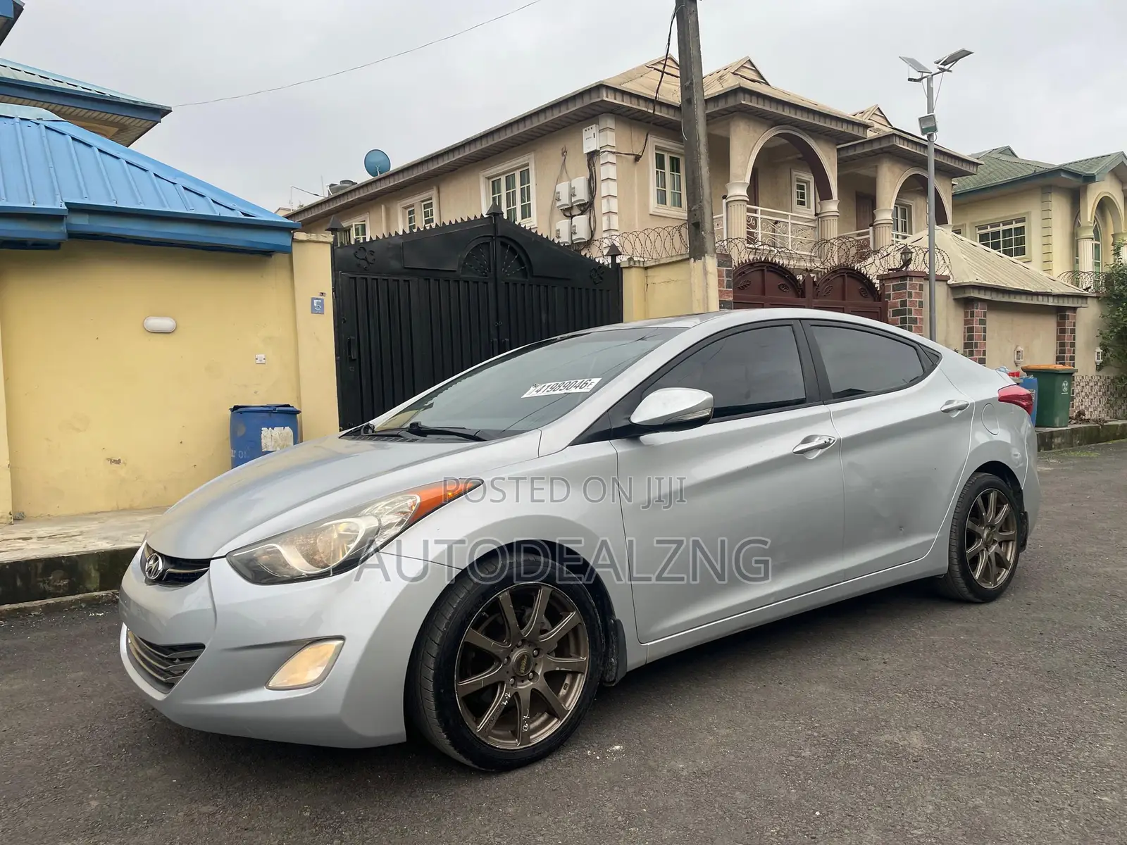 Hyundai Elantra Limited 2012 Silver