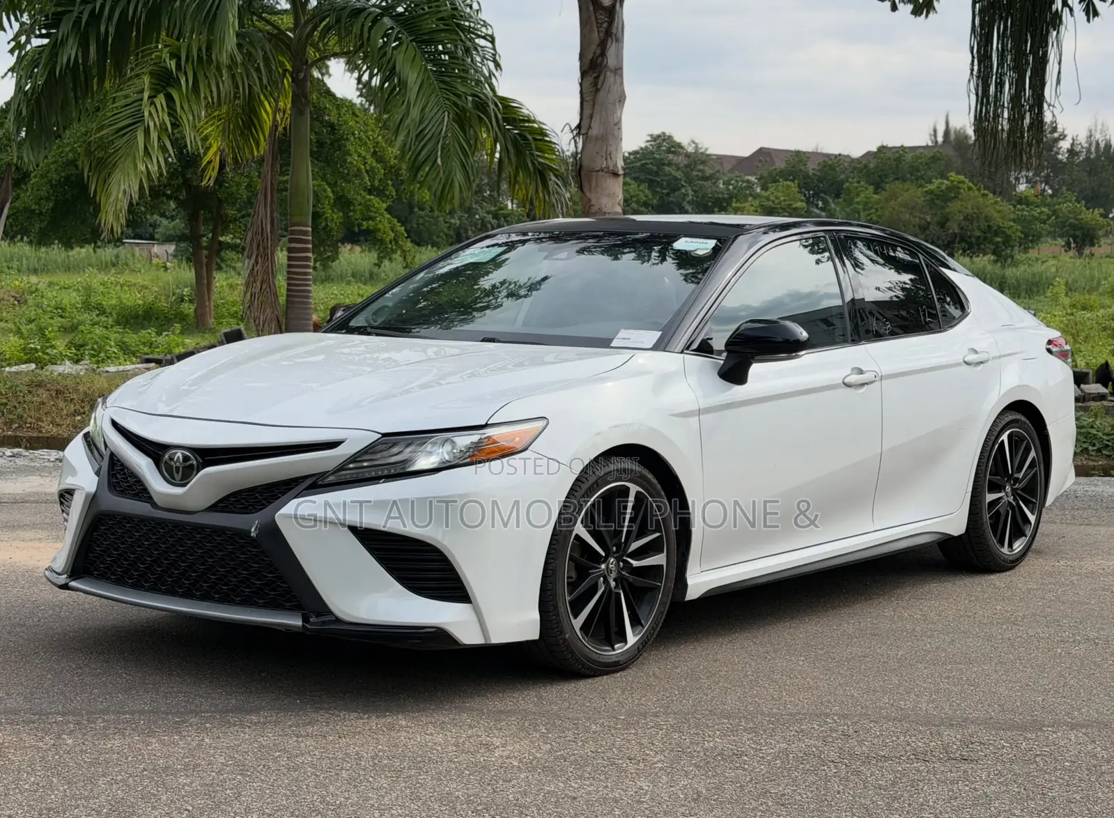 Toyota Camry 2019 White