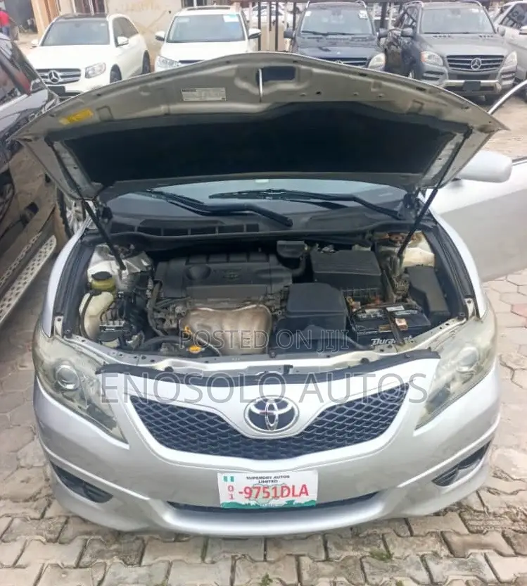 Toyota Camry 2011 Silver