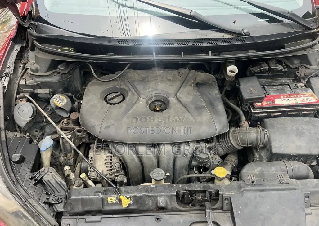 Hyundai Elantra 2008 Red