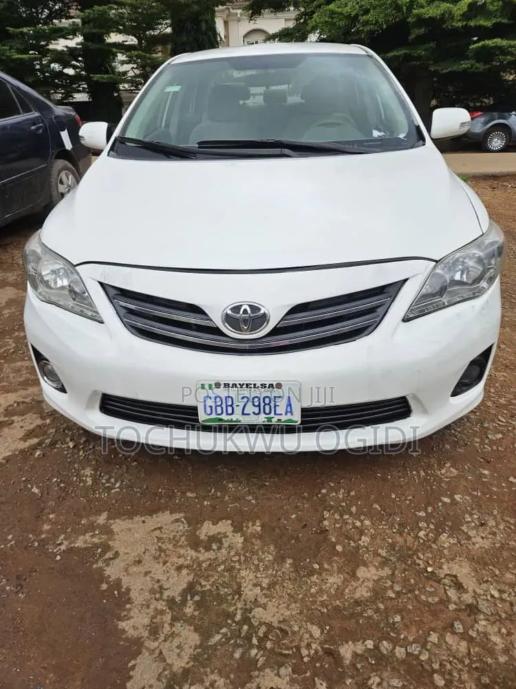 Toyota Corolla 2010 White
