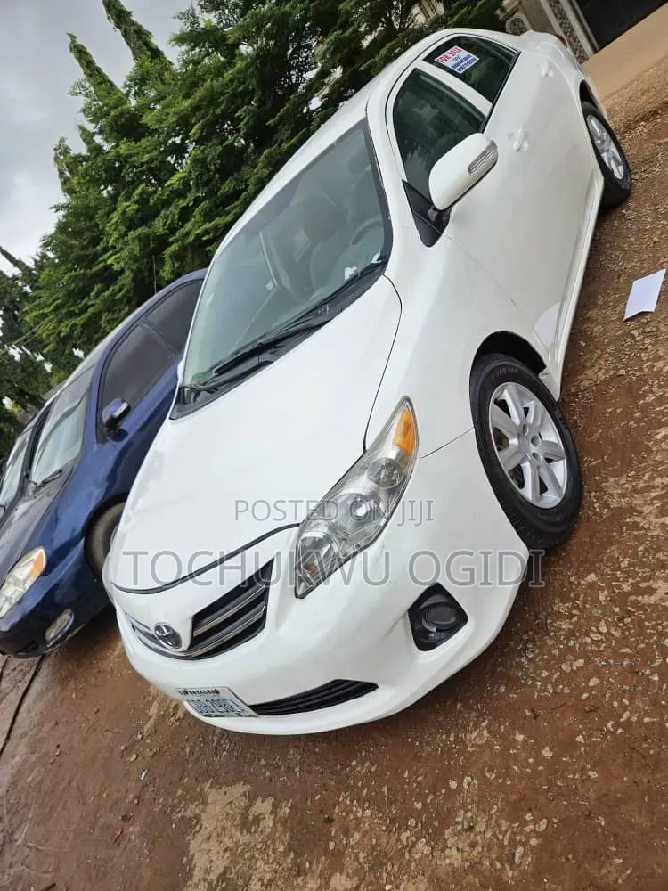 Toyota Corolla 2010 White
