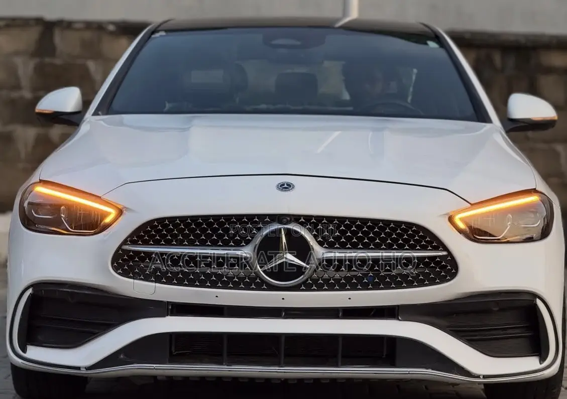 Mercedes-Benz C300 2024 White