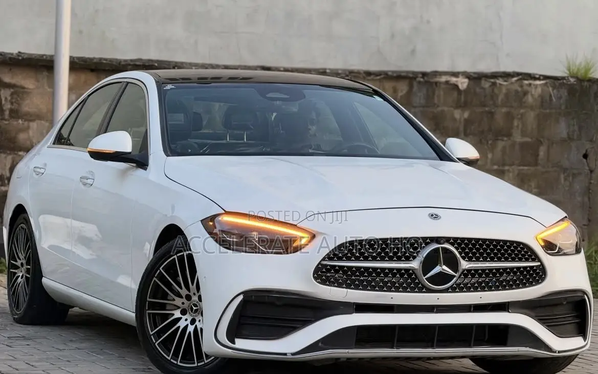 Mercedes-Benz C300 2024 White