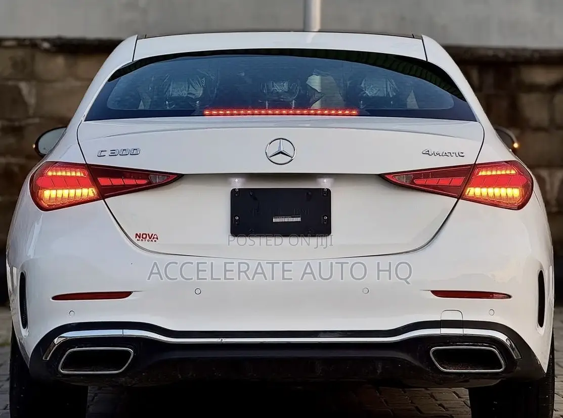 Mercedes-Benz C300 2024 White