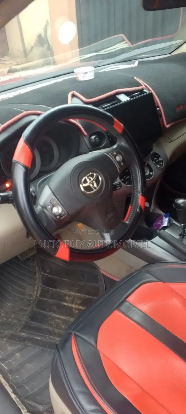 Toyota RAV4 2009 Red