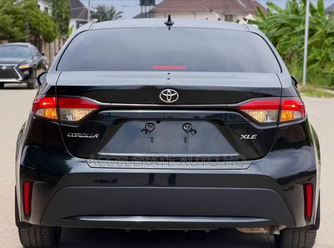 Toyota Corolla XLE 2020 Black