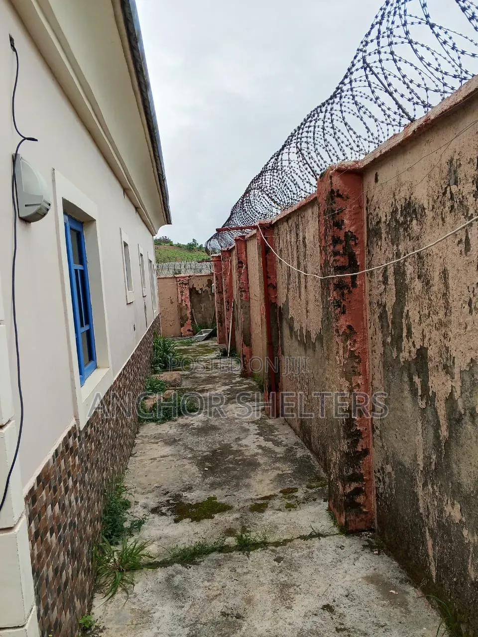 3bdrm Bungalow in 1000 Unit Pegi Kuje for sale