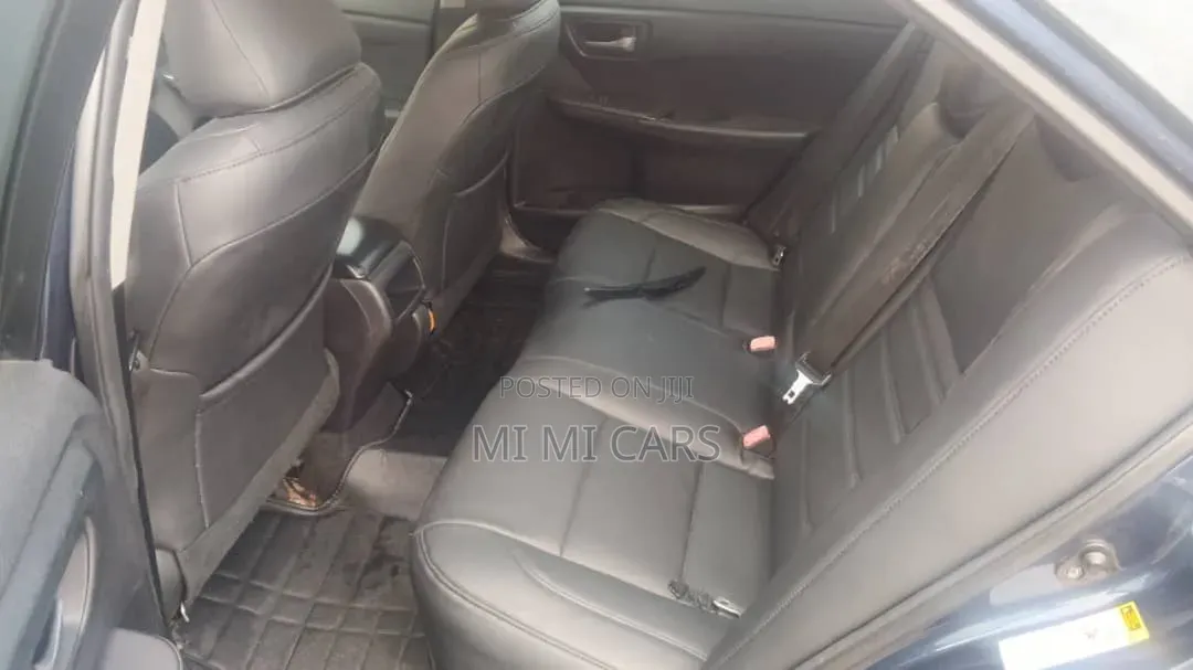 Toyota Camry 2016 Blue