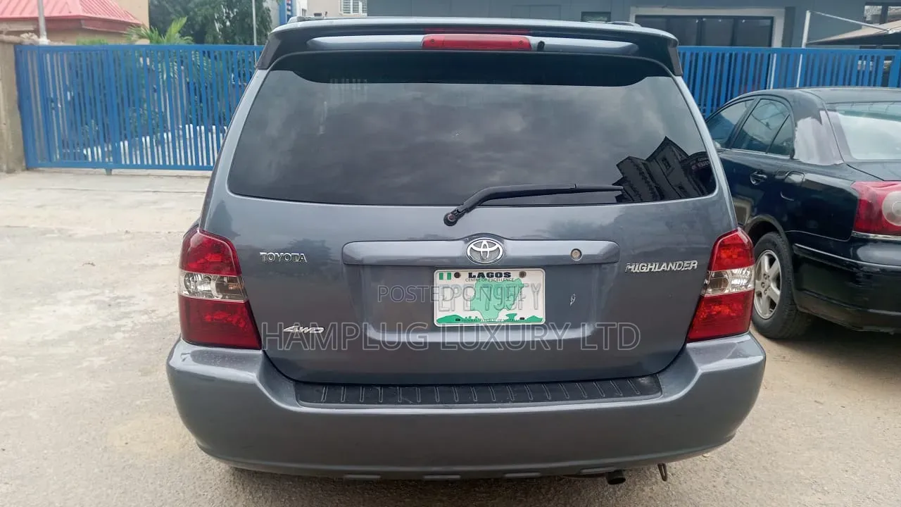 Toyota Highlander 2005 Gray