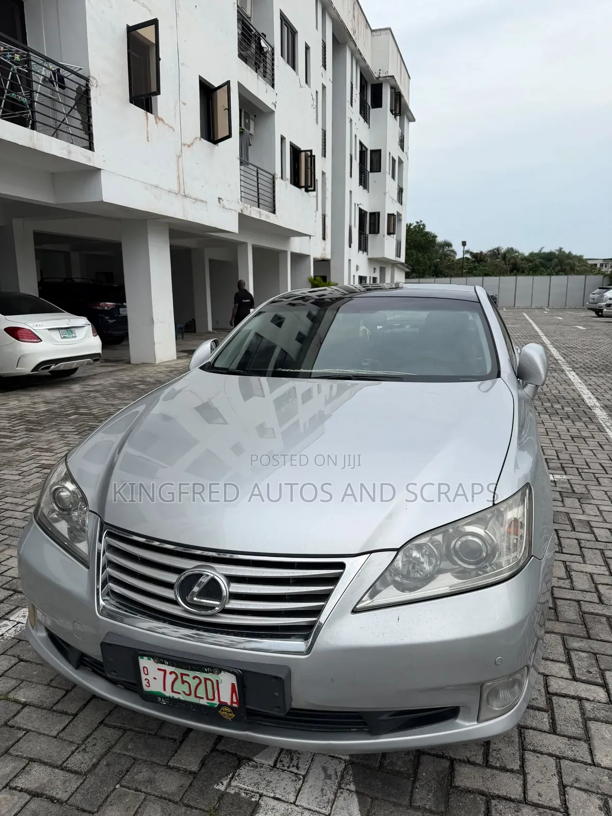 Lexus ES 2012 Silver