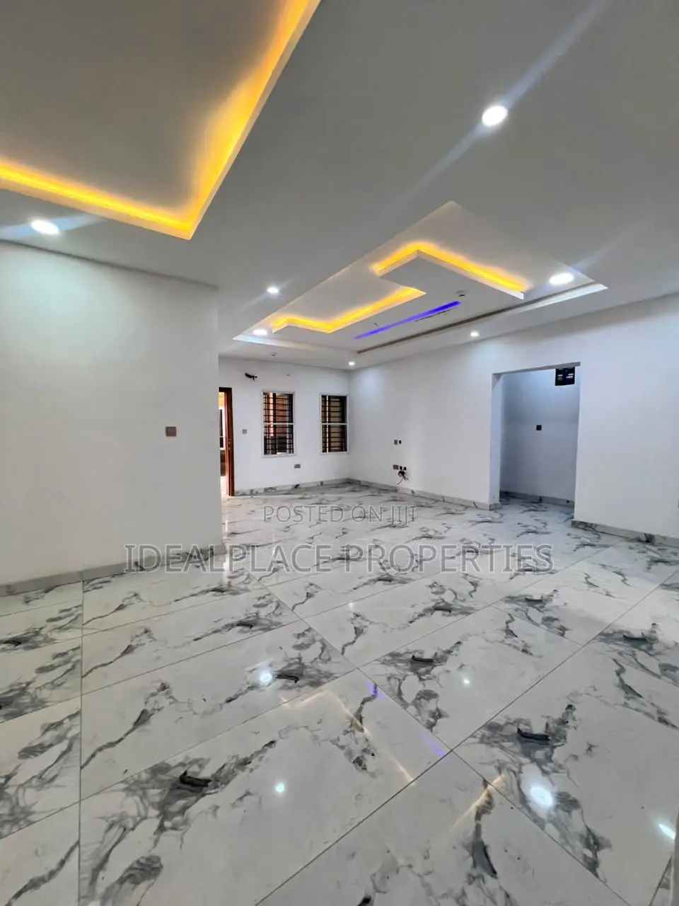2bdrm Apartment in Lekki Phase 1 for sale