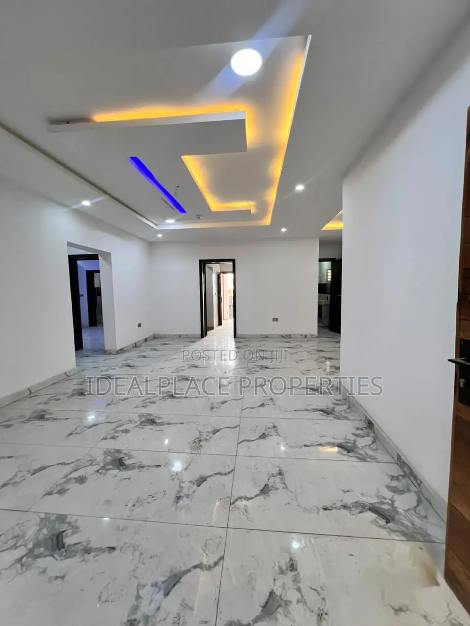 2bdrm Apartment in Lekki Phase 1 for sale