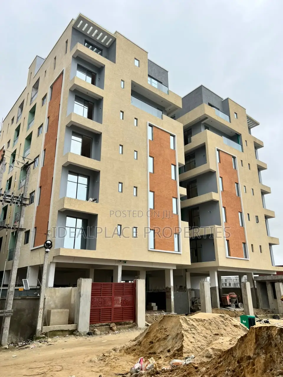 2bdrm Apartment in Lekki Phase 1 for sale