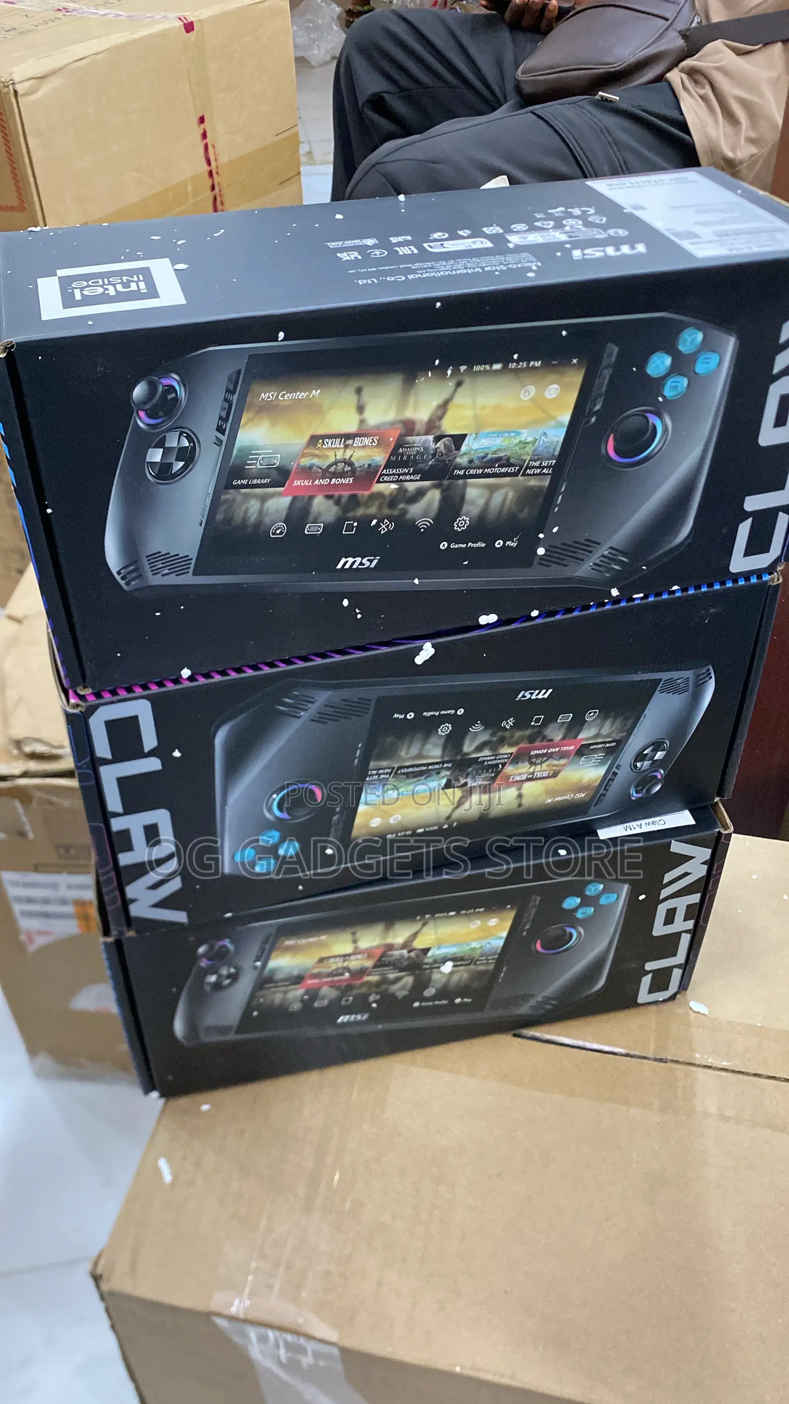 MSI Claw A1M Handheld Gaming PC : 7 “ Window 11
