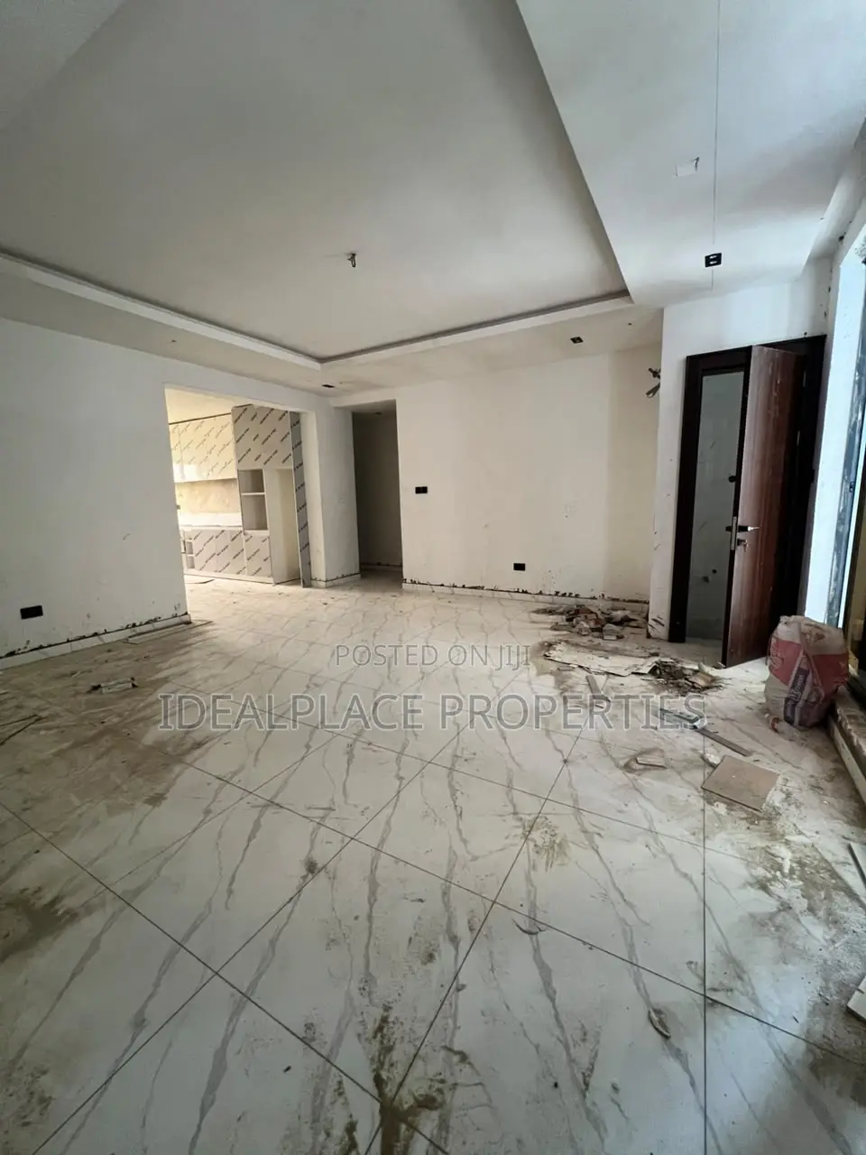 2bdrm Apartment in Lekki Phase 1 for sale