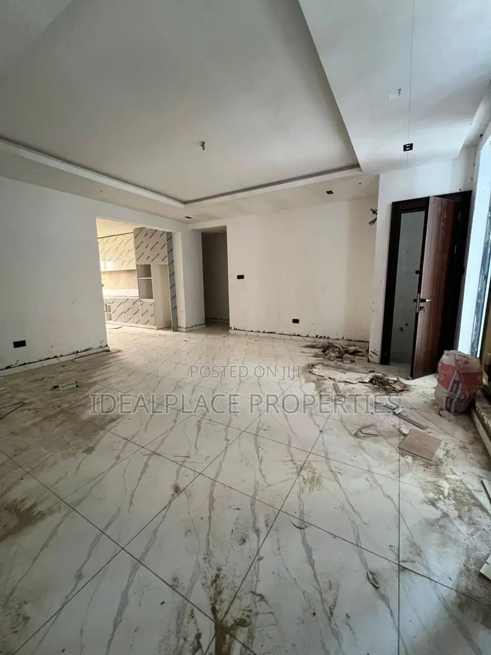 2bdrm Apartment in Lekki Phase 1 for sale