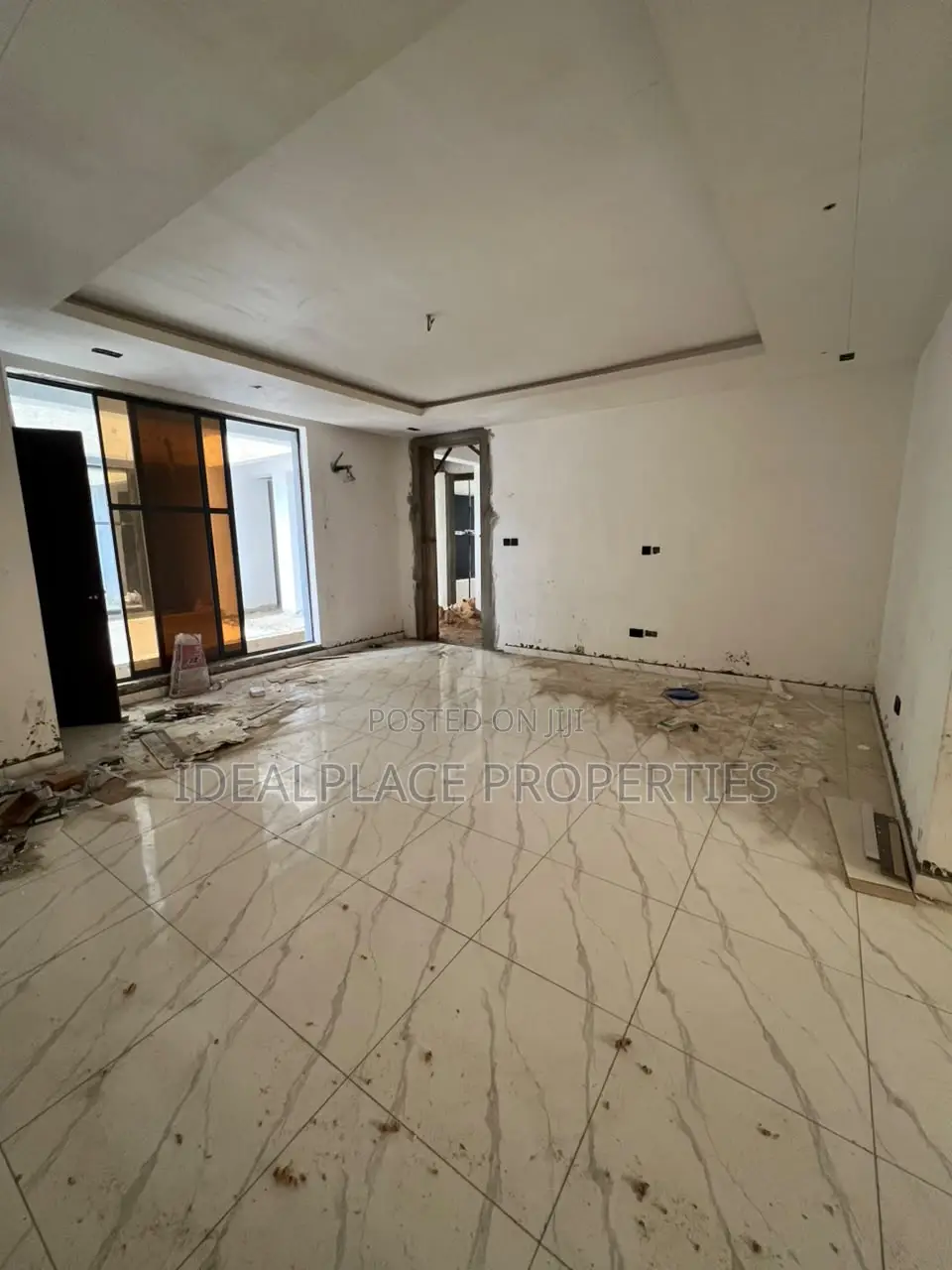 2bdrm Apartment in Lekki Phase 1 for sale