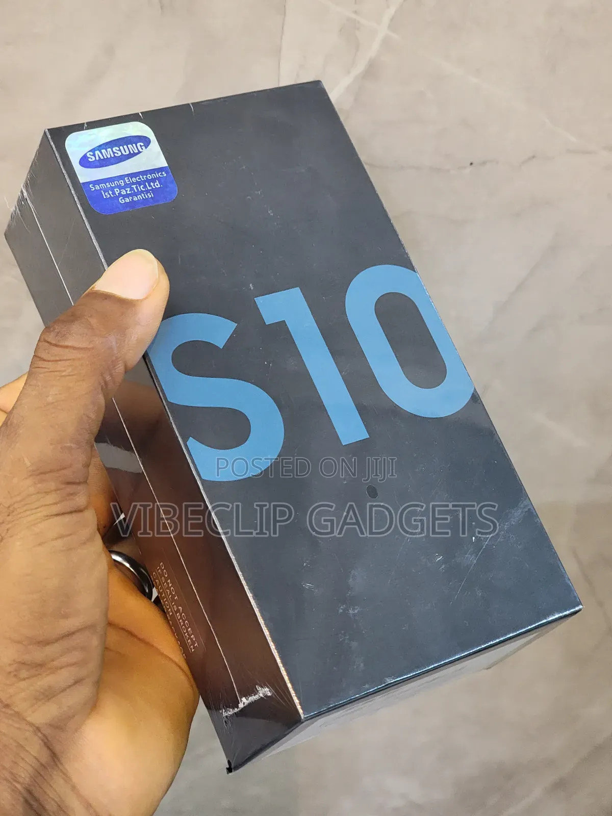 New Samsung Galaxy S10 128 GB Blue