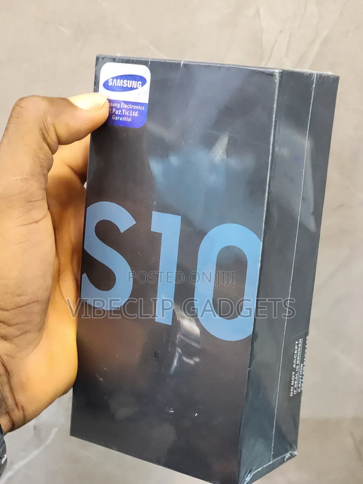 New Samsung Galaxy S10 128 GB Blue