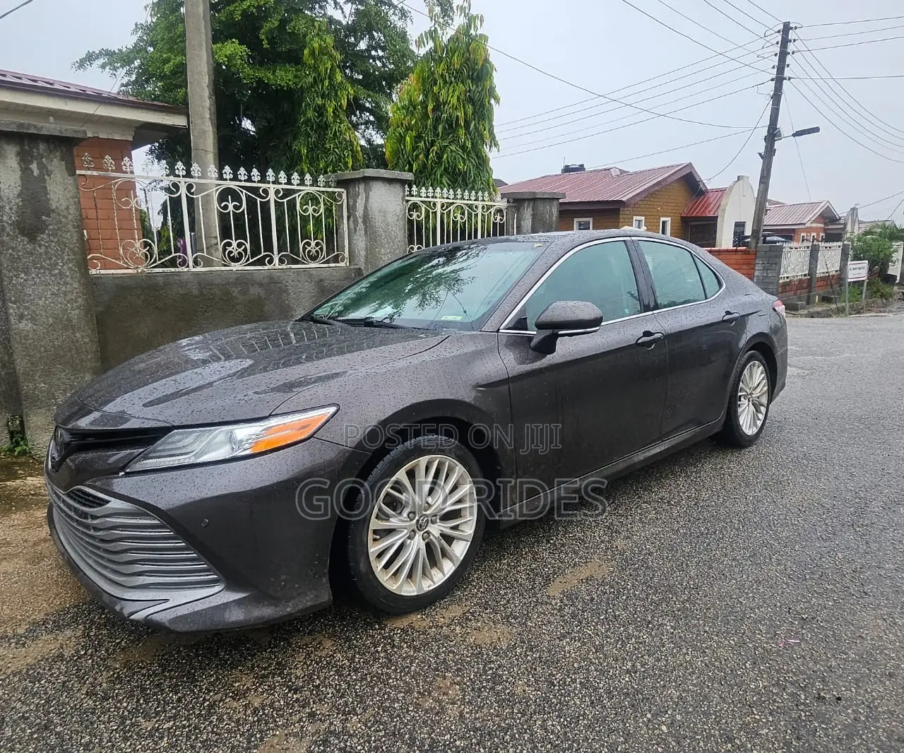 Toyota Camry XLE FWD (2.5L 4cyl 8AM) 2018 Gray