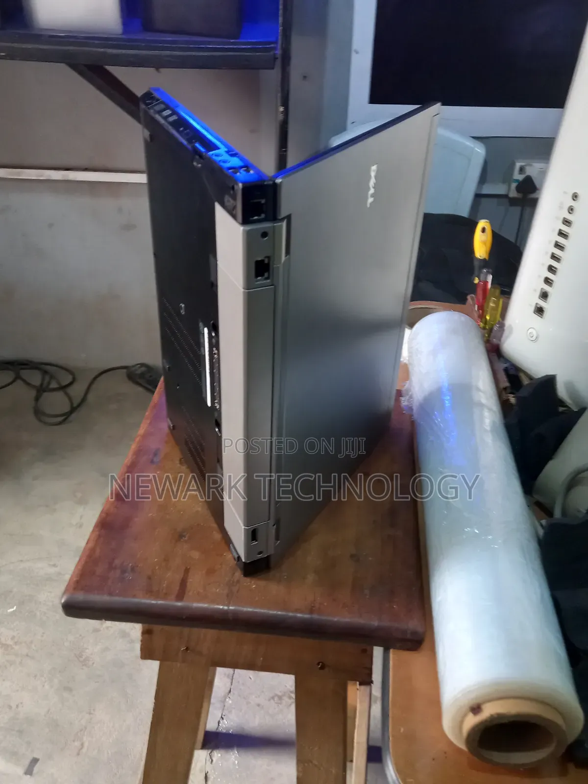 Laptop Dell Latitude E6410 4GB Intel Core i3 HDD 160GB