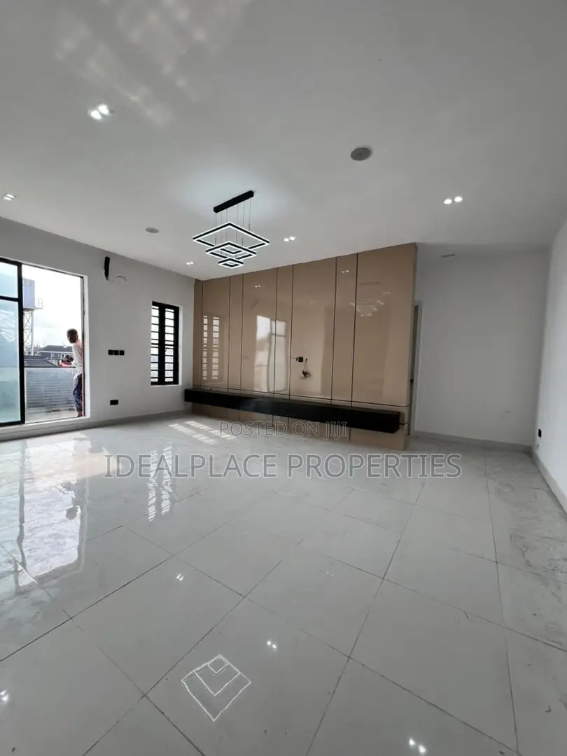 2bdrm Apartment in Ologolo for sale