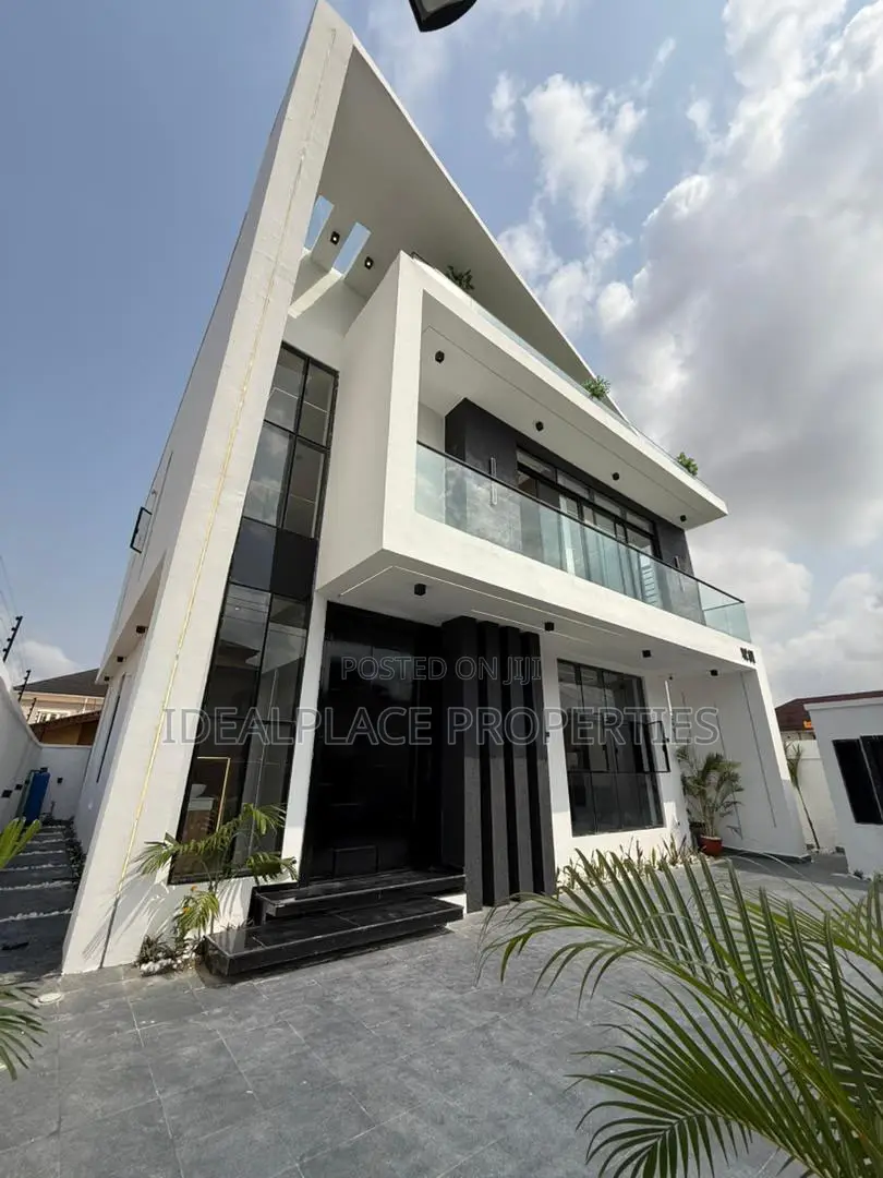 5bdrm Duplex in Sangotedo for sale