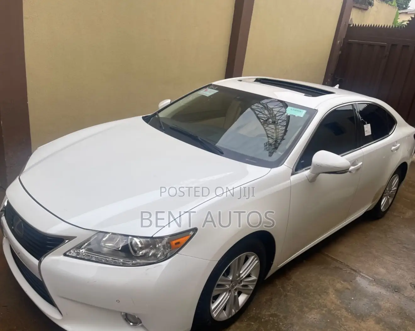 Lexus ES 350 FWD 2014 White