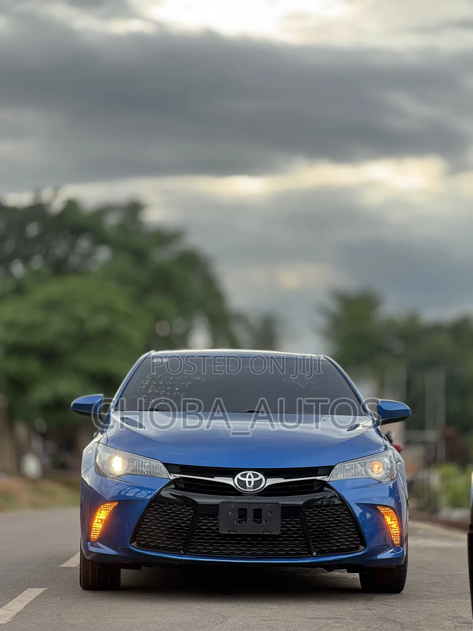 Toyota Camry 2016 Blue