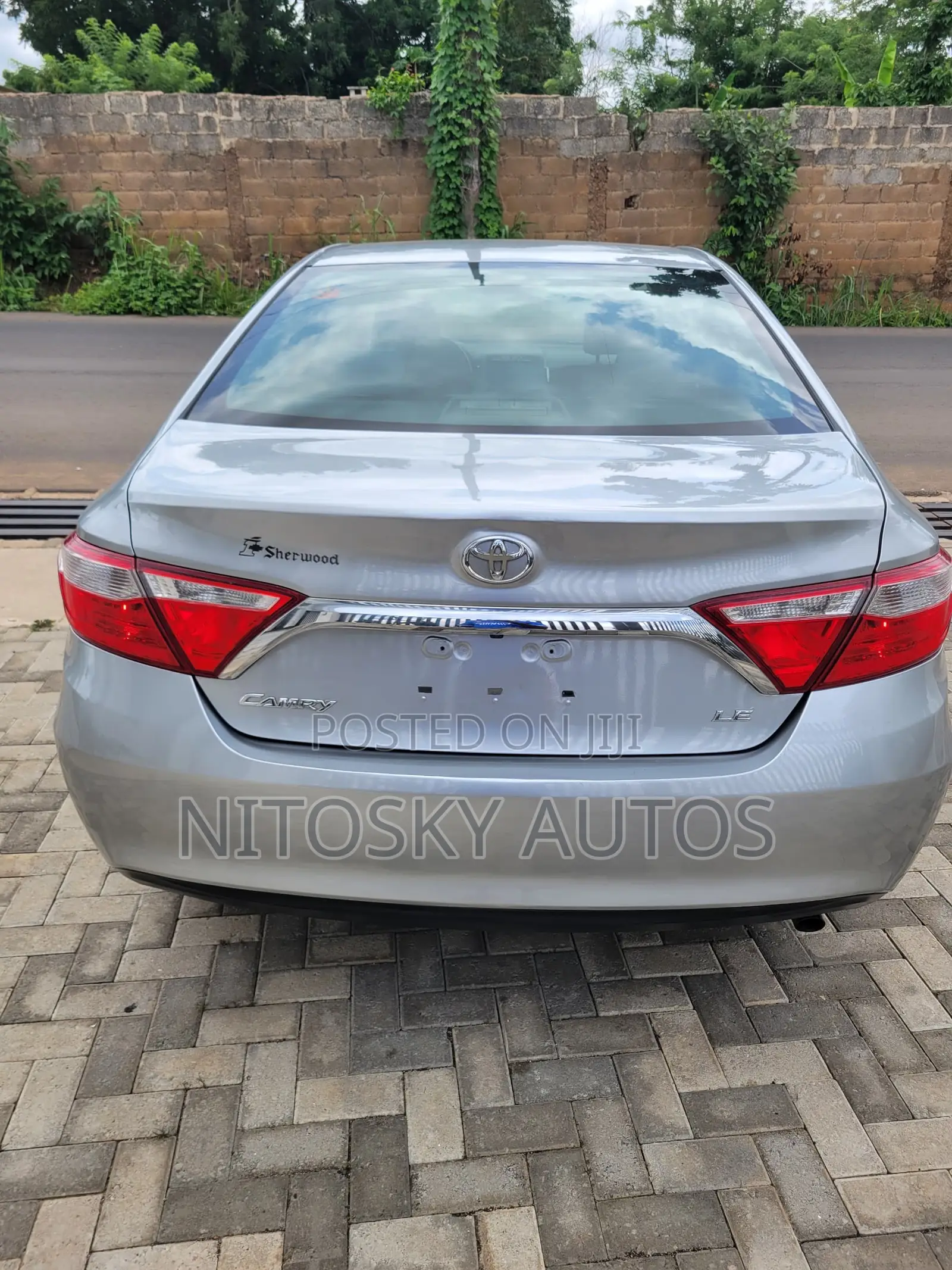 Toyota Camry LE 4dr Sedan (2.5L 4cyl 6A) 2017 Silver