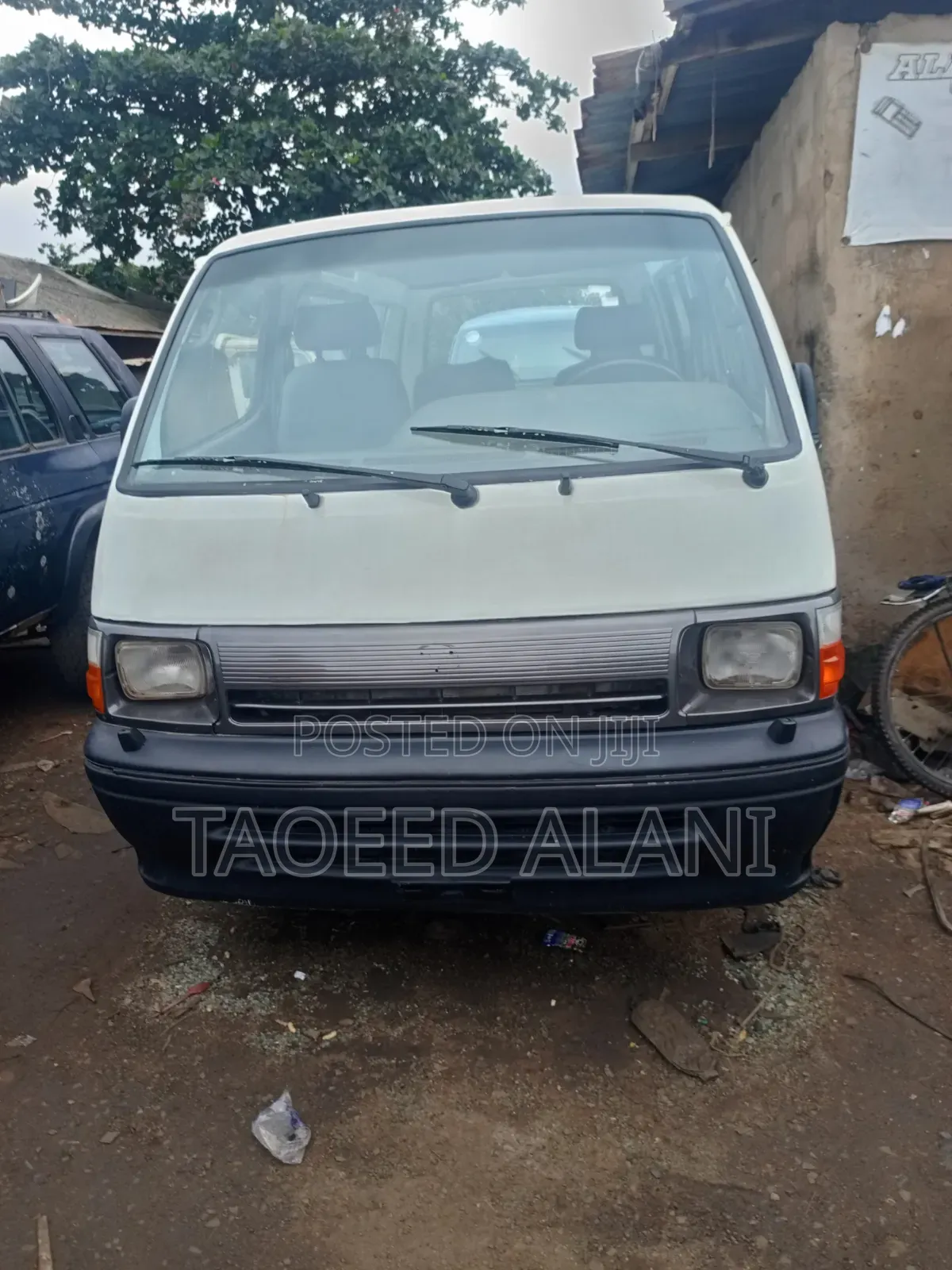 Toyota HiAce 1998 White