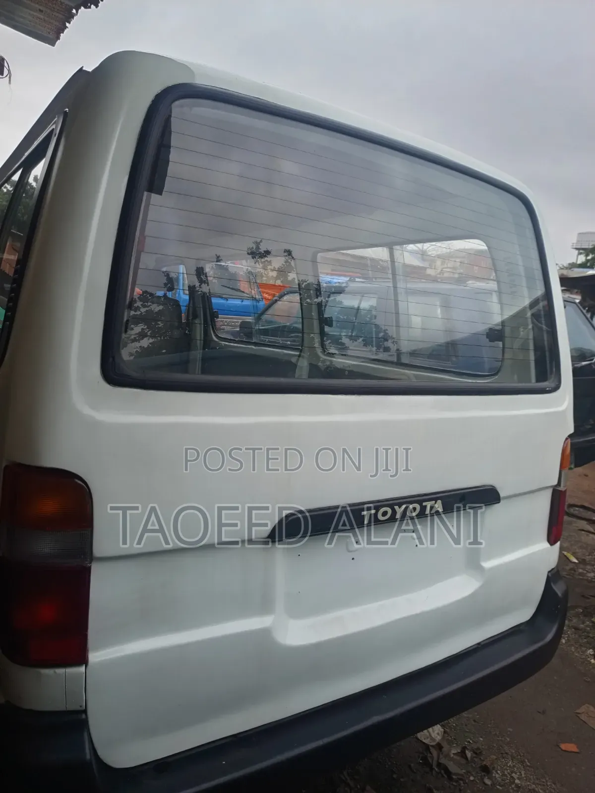Toyota HiAce 1998 White