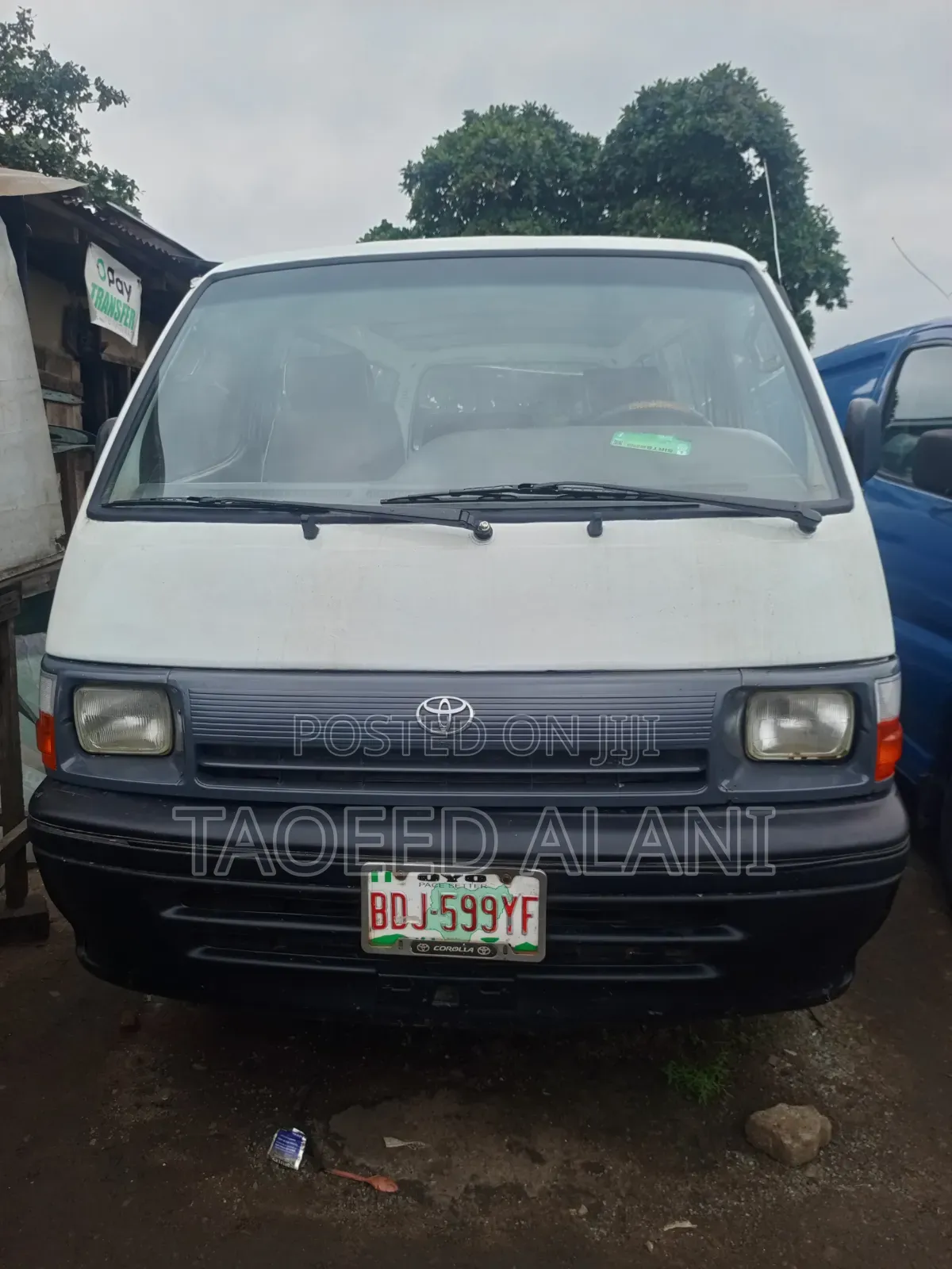 Toyota HiAce 1999 White