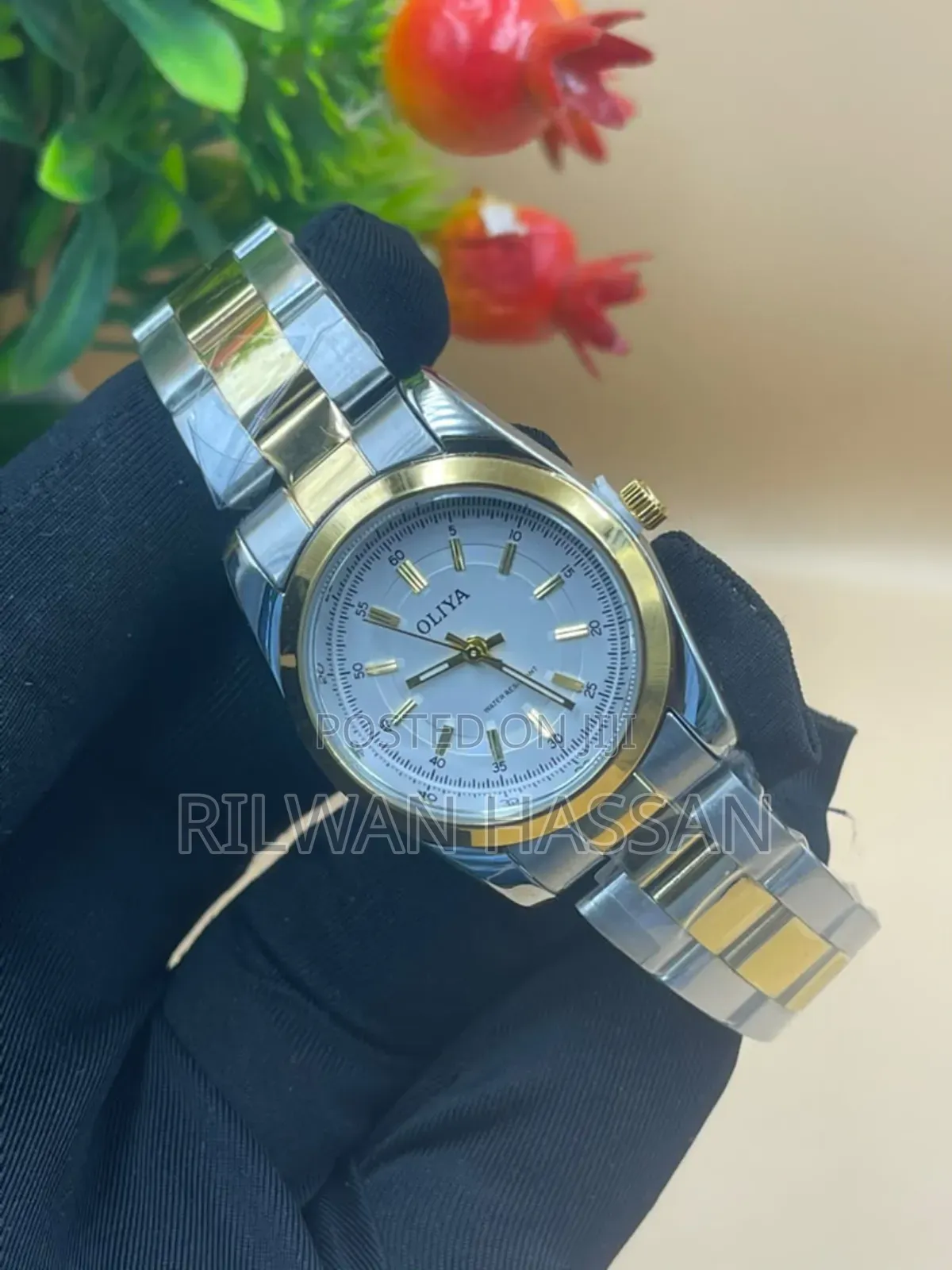 Oliya Round Face Stainless Steel Female Wrist Watch