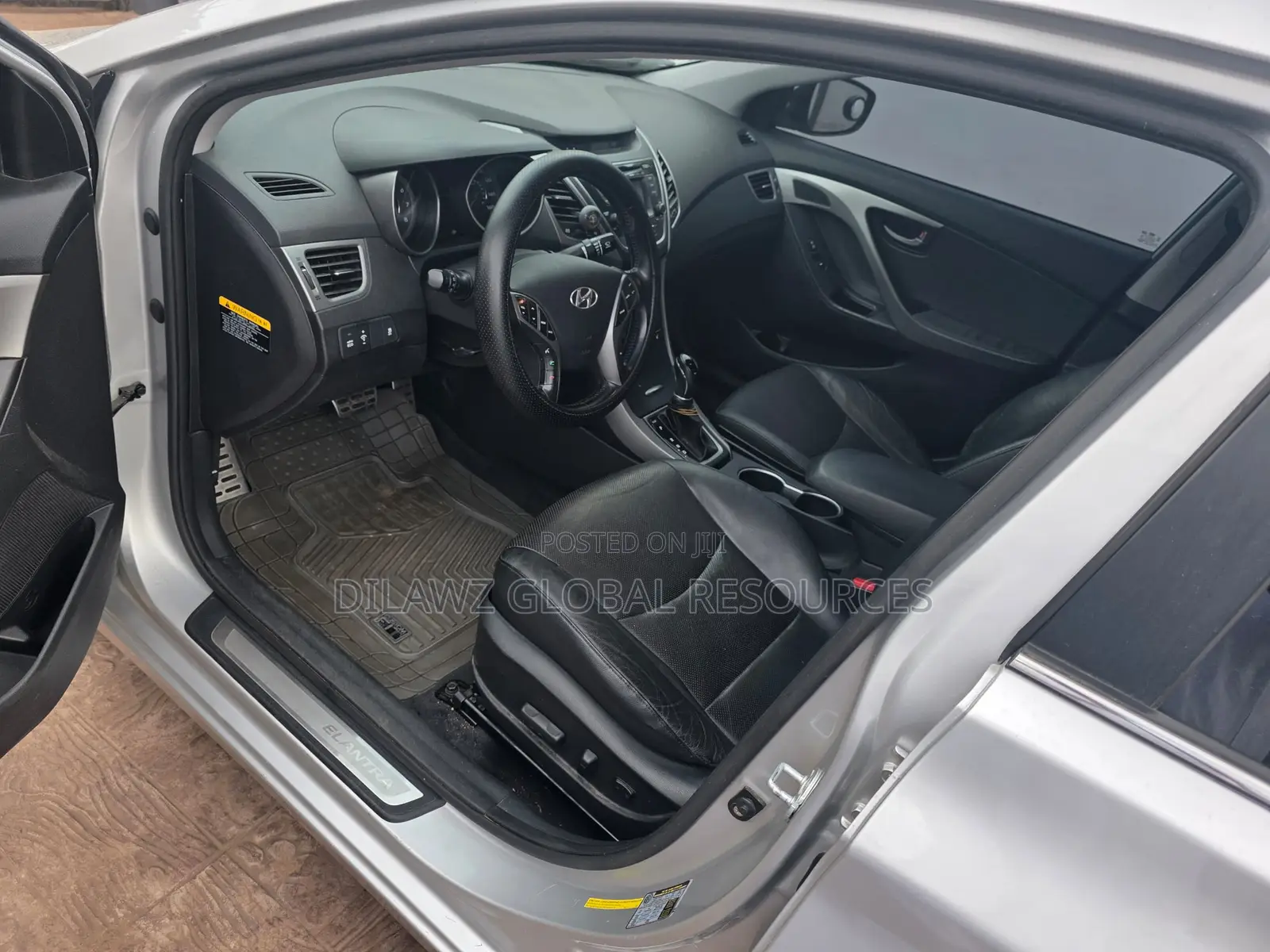 Hyundai Elantra Limited 4dr Sedan (1.8L 4cyl 6A) 2014 Silver