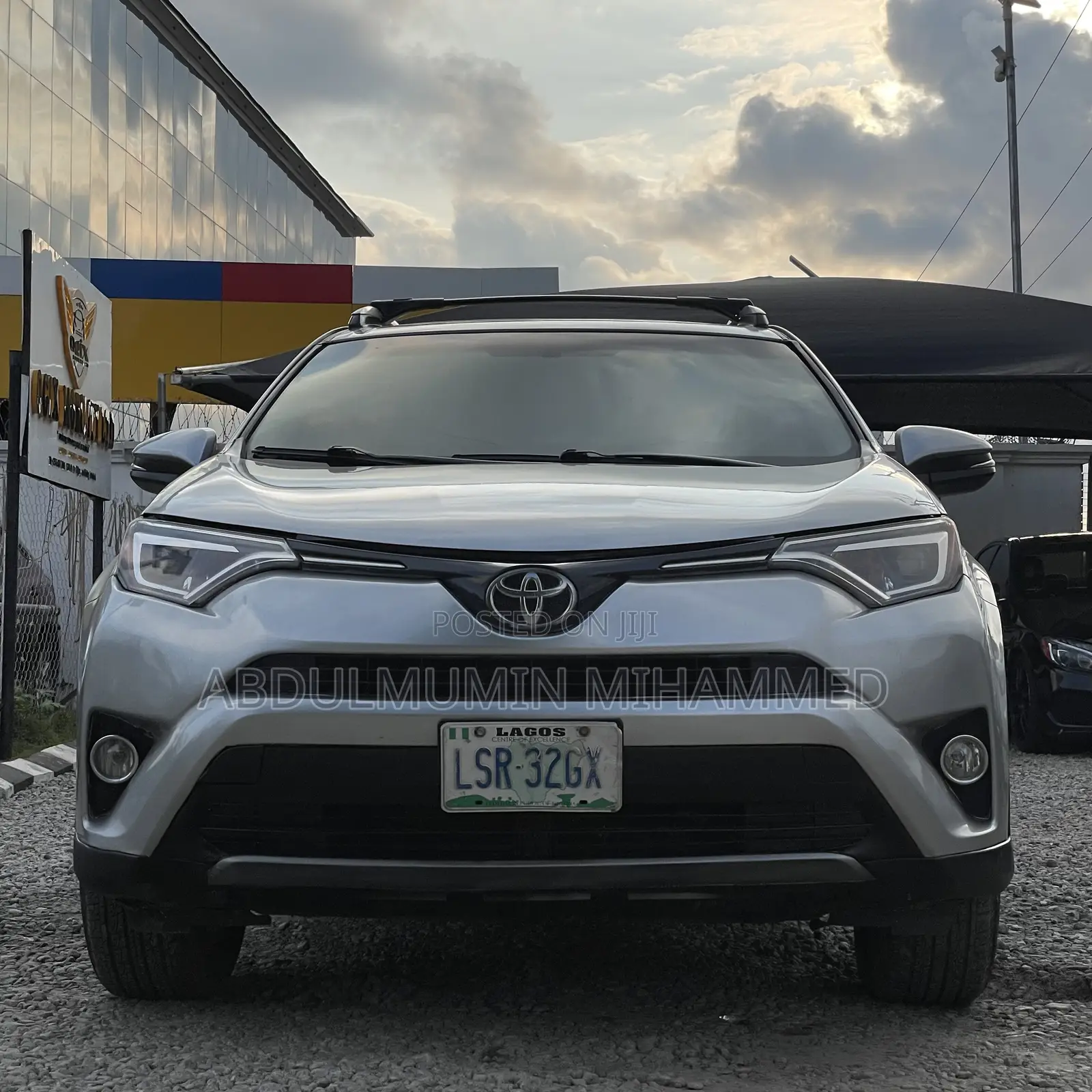 Toyota RAV4 XLE AWD (2.5L 4cyl 6A) 2016 Silver