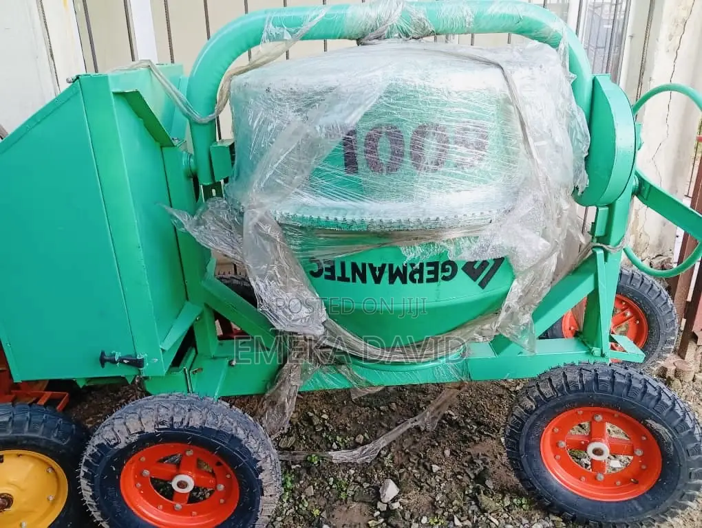 600-Liter Concrete Mixer Capable of Mixing Two Bags of Cement at Once